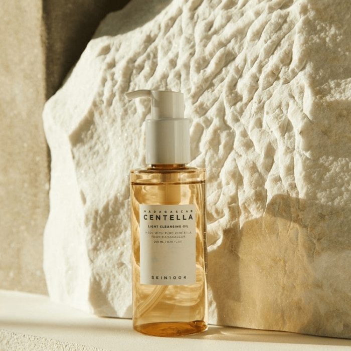 سكين 1004 منظف زيتي لايت مدغشقر سينتيلا 200 مل Skin1004 Madagascar Centella light cleansing oil 1004 200ml